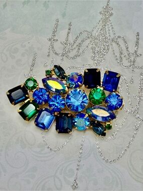 Vintage Blue & Green RhinestoneCluster Brooch #cz126